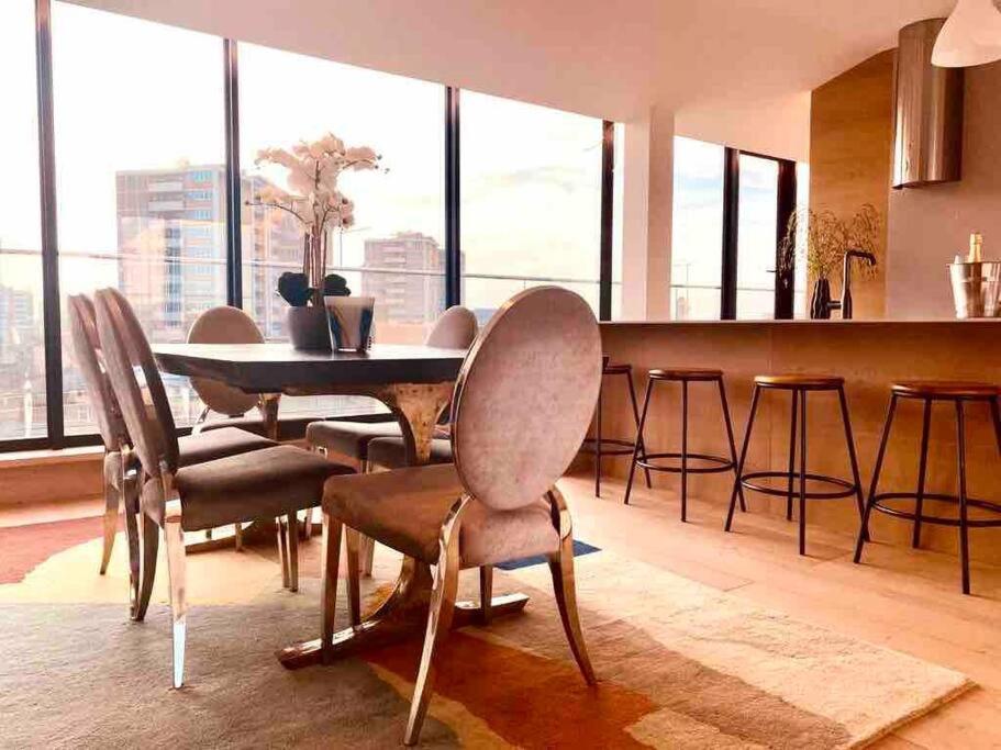 Large 3 Bed 3 Bathrooms Penthouse With Terrace And City Views In Londra Esterno foto